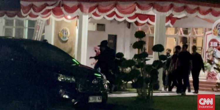 Geledah BPN Jatim Selama 11 Jam Penyidik KPK Membawa Koper dan Kardus