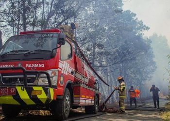 Mobil Pemadam Kebakaran Terbalik di Pangkep Sulsel Mengakibatkan 2 Personel Tewas