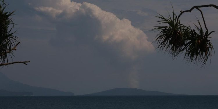 Tinggi Gunung Anak Krakatau Setelah 2018 Belum Dapat Memicu Tsunami