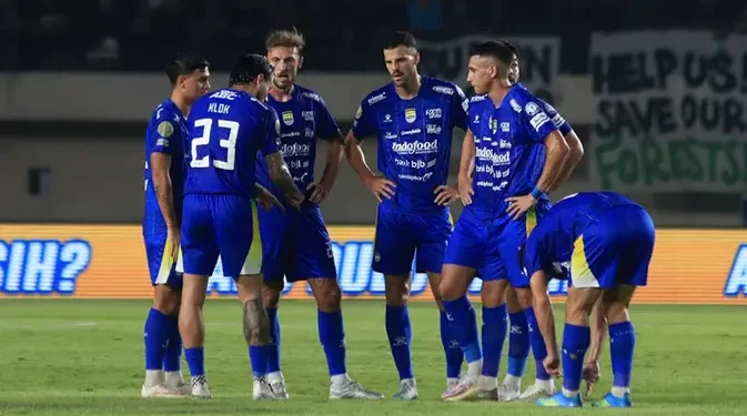 Persib dan Persija Bertemu Tantangan Kembali
