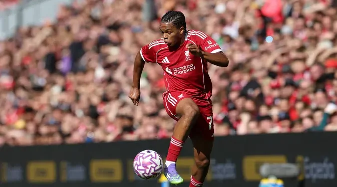 Menit Bermain Jadi Kunci Kontrak Baru Rio Ngumoha di Liverpool