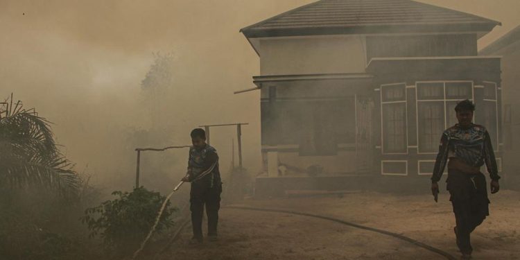 Masyarakat Palangka Raya Terkepung Asap Kebakaran Hutan dan Lahan