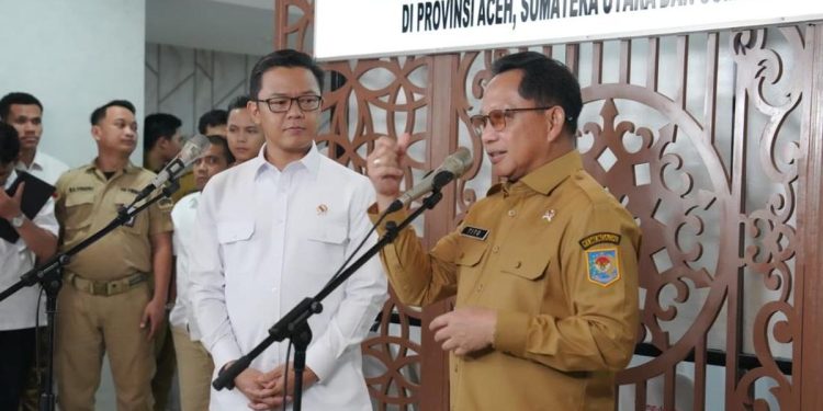 Menko PMK Sugiono Mengapresiasi Kinerja Satgas PRR dalam Memulihkan Sumatra