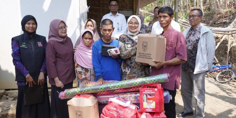 Keluarga Buayan Mendapat Bantuan Membangun Rumah Usai Kebakaran