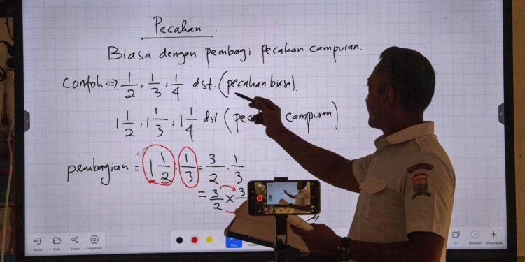 Darurat Asap Karhutla, Seluruh Sekolah di Sumut Tetap PJJ hingga 21 Oktober