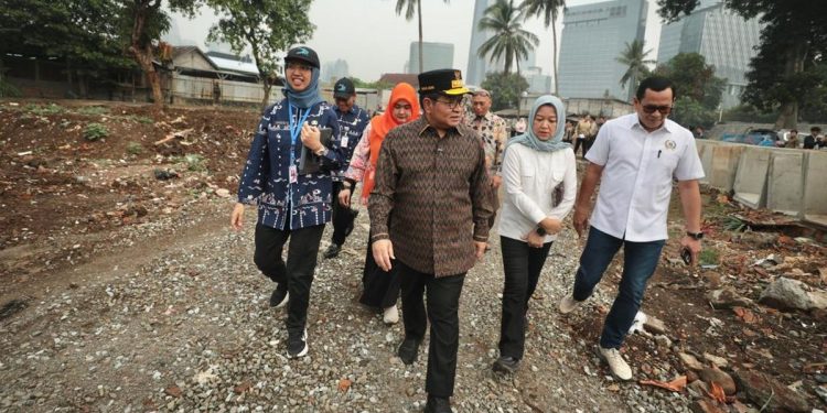 Gubernur DKI Periksa Normalisasi Kali Mampang Menjelang Musim Hujan