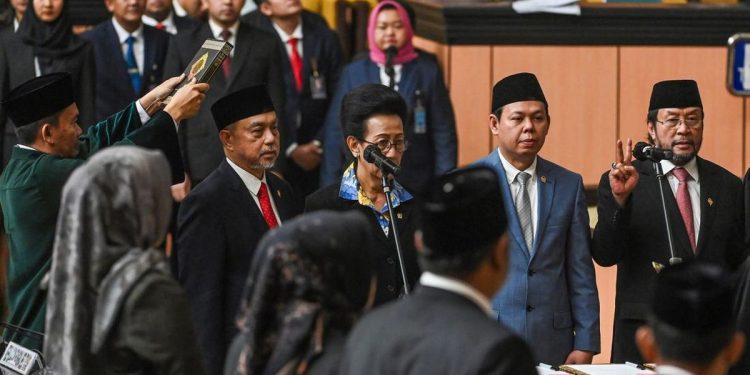 Denny Indrayana dan tim kunjungi Pimpinan DPD terkait ijazah SMA Gibran