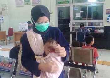 Tangis Pilu Bayi Aisya Berebut Udara Segar di Tengah Asap Pekat Palembang